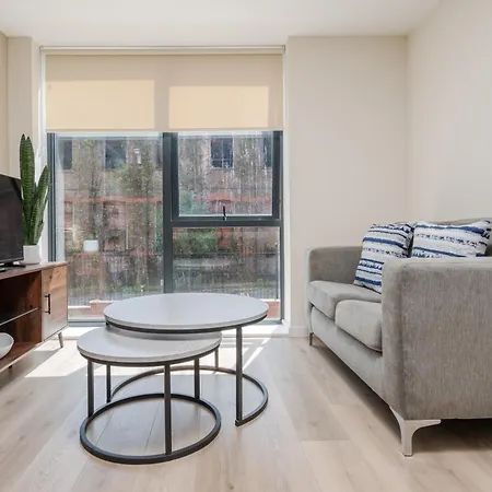 Liverpool City Apartment With Parking & Ev Exterior photo