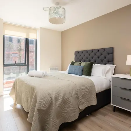 Liverpool City Apartment With Parking & Ev Exterior photo