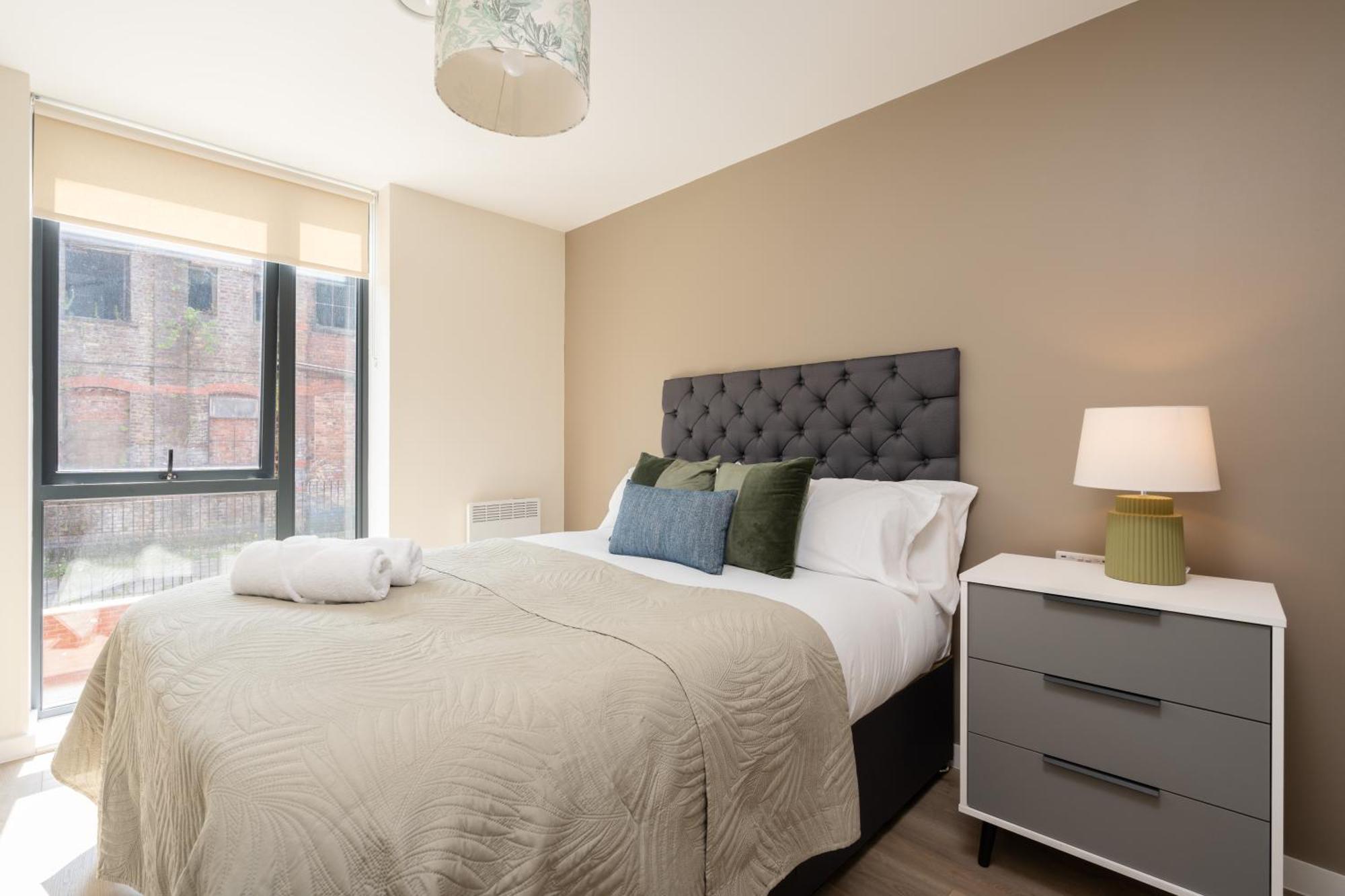 With Parking & Ev Apartment Liverpool